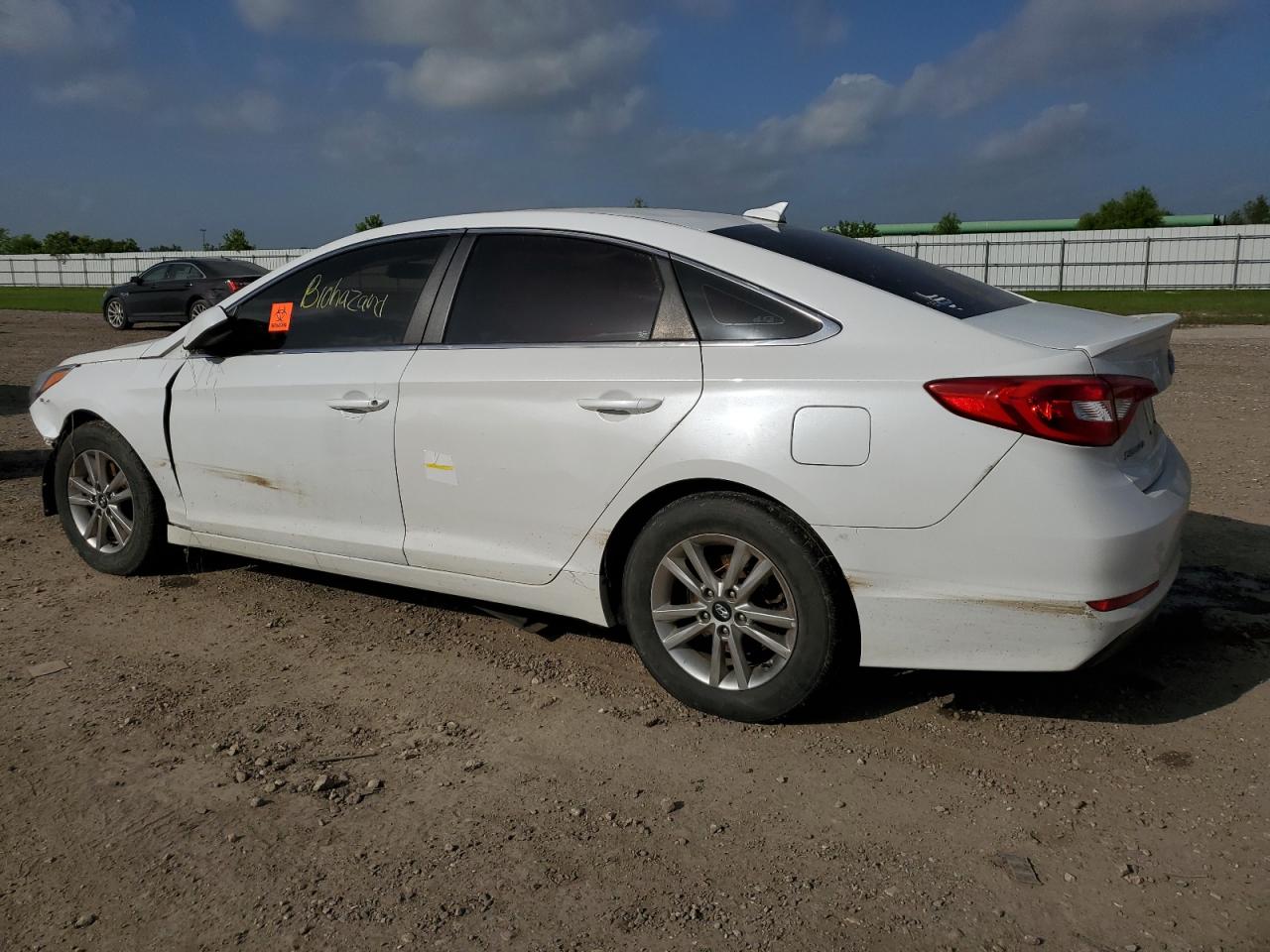 5NPE24AF4HH573718 2017 HYUNDAI SONATA - Image 2