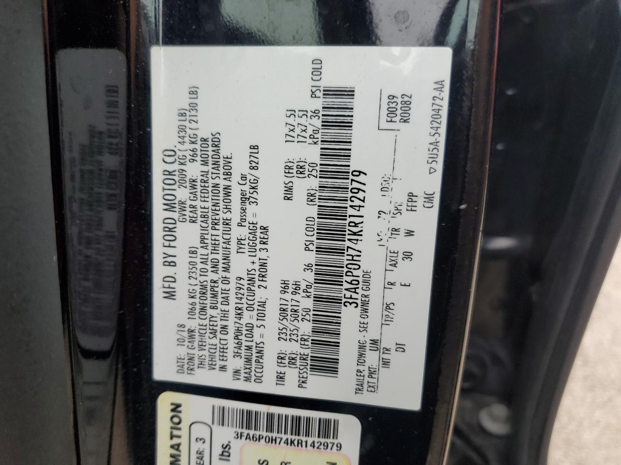 3FA6P0H74KR142979 2019 Ford Fusion Se