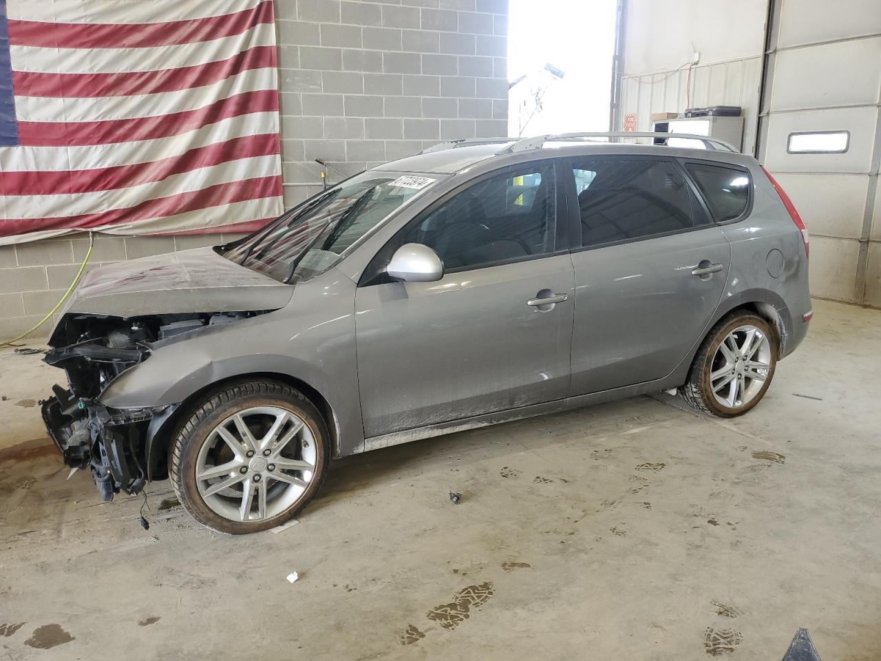 2012 Hyundai Elantra - Image 1
