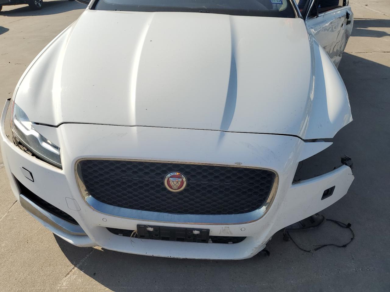 SAJBD4BVXGCY07777 2016 Jaguar Xf Premium