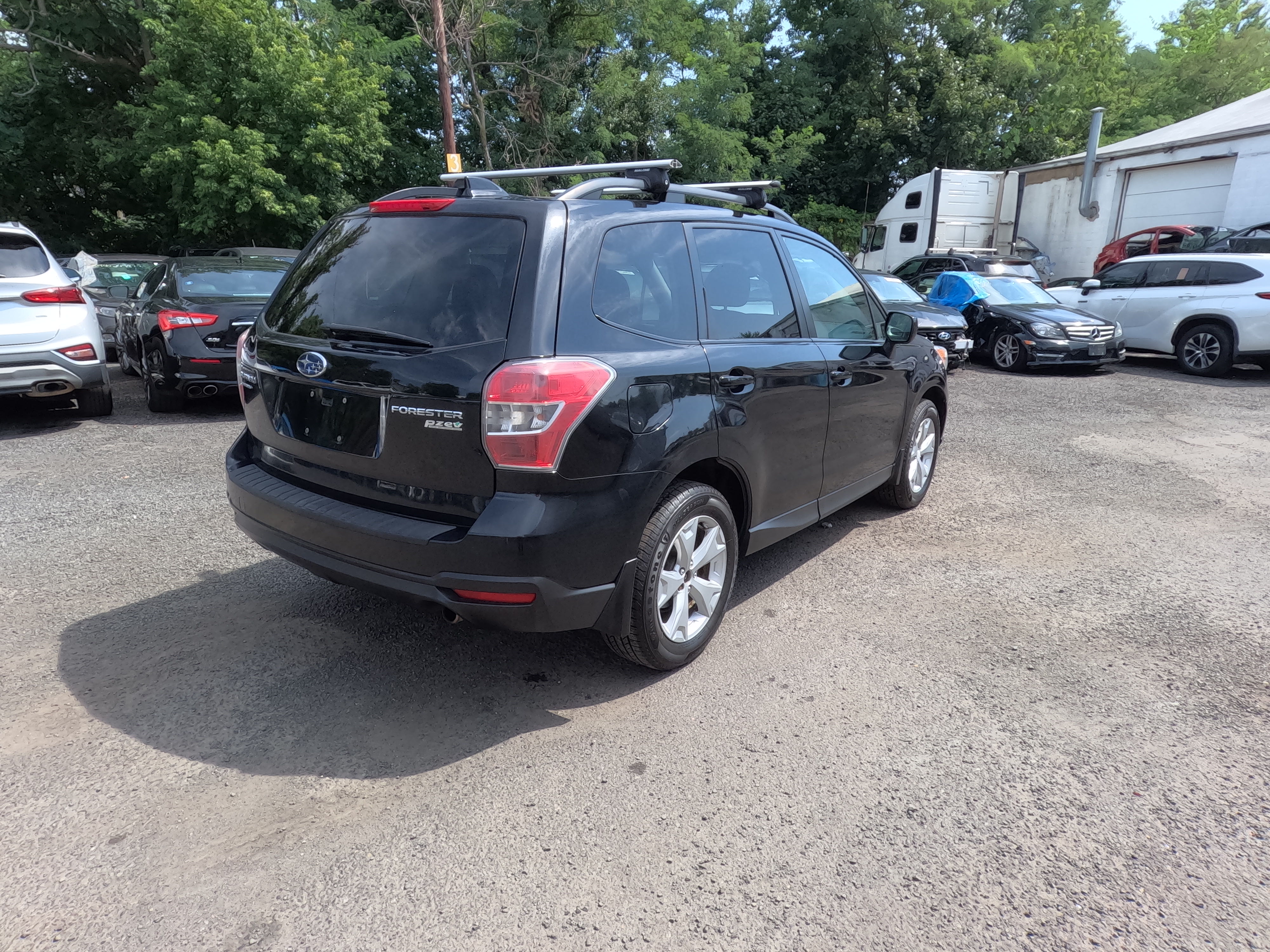 2016 Subaru Forester 2.5I Premium vin: JF2SJADC8GH462500