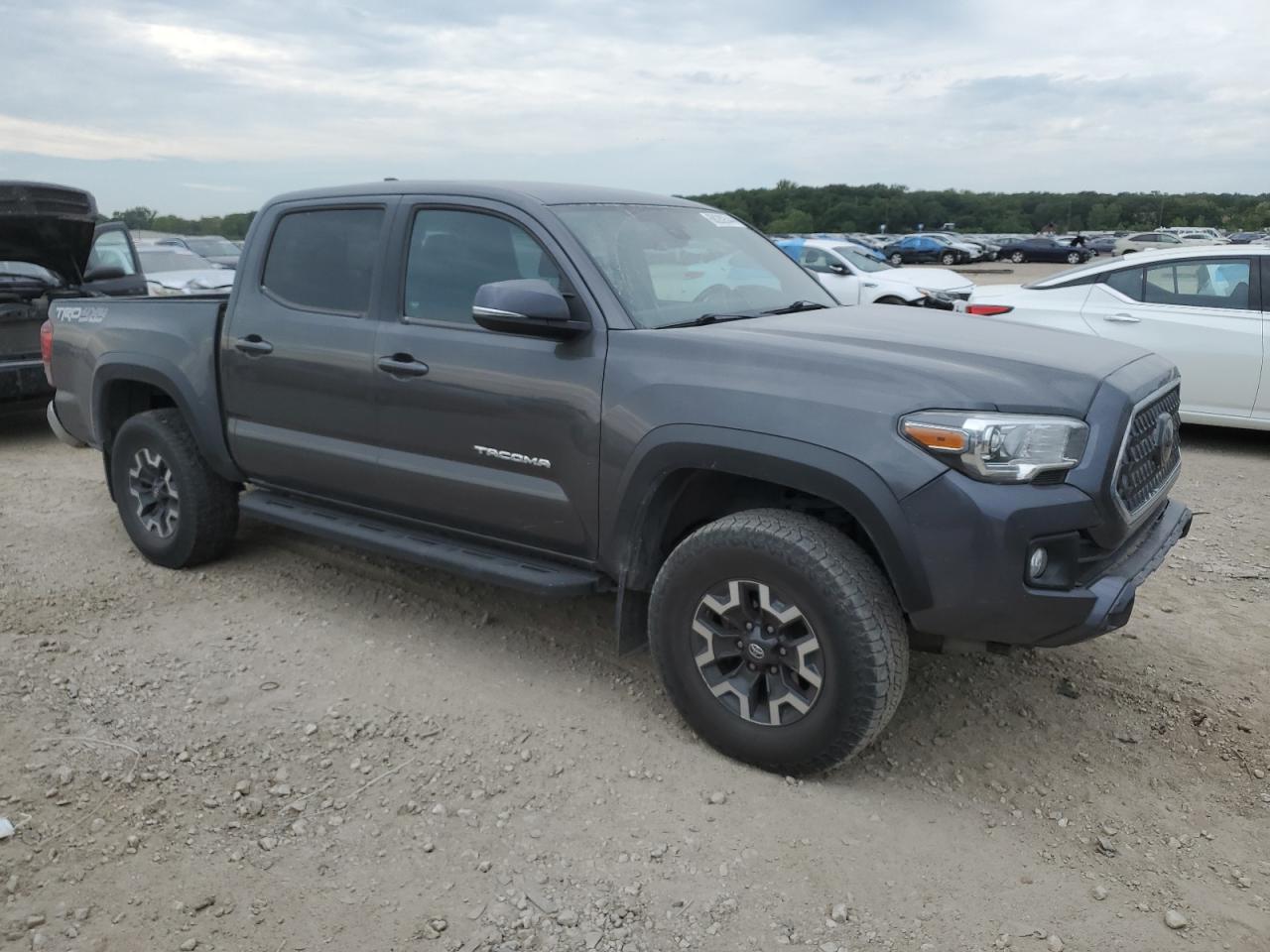 VIN 3TMCZ5AN4JM127150 2018 TOYOTA TACOMA no.4