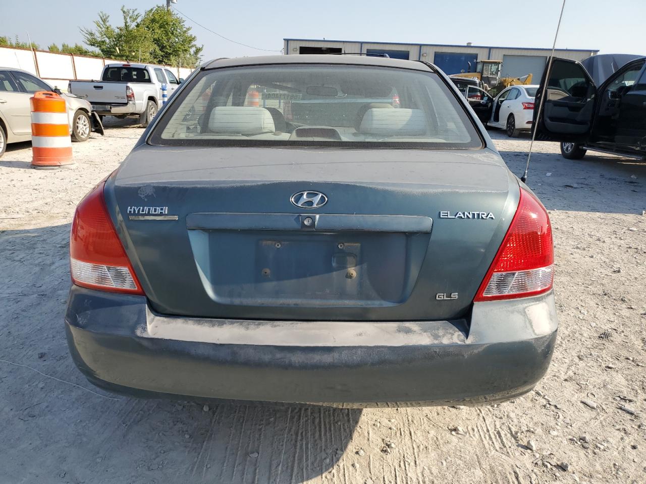 2002 Hyundai Elantra Gls VIN: KMHDN45D02U419379 Lot: 66171404