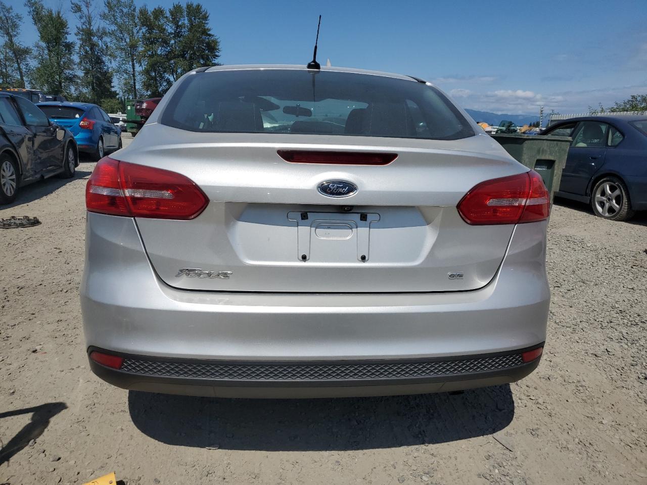 1FADP3F27FL233927 2015 Ford Focus Se