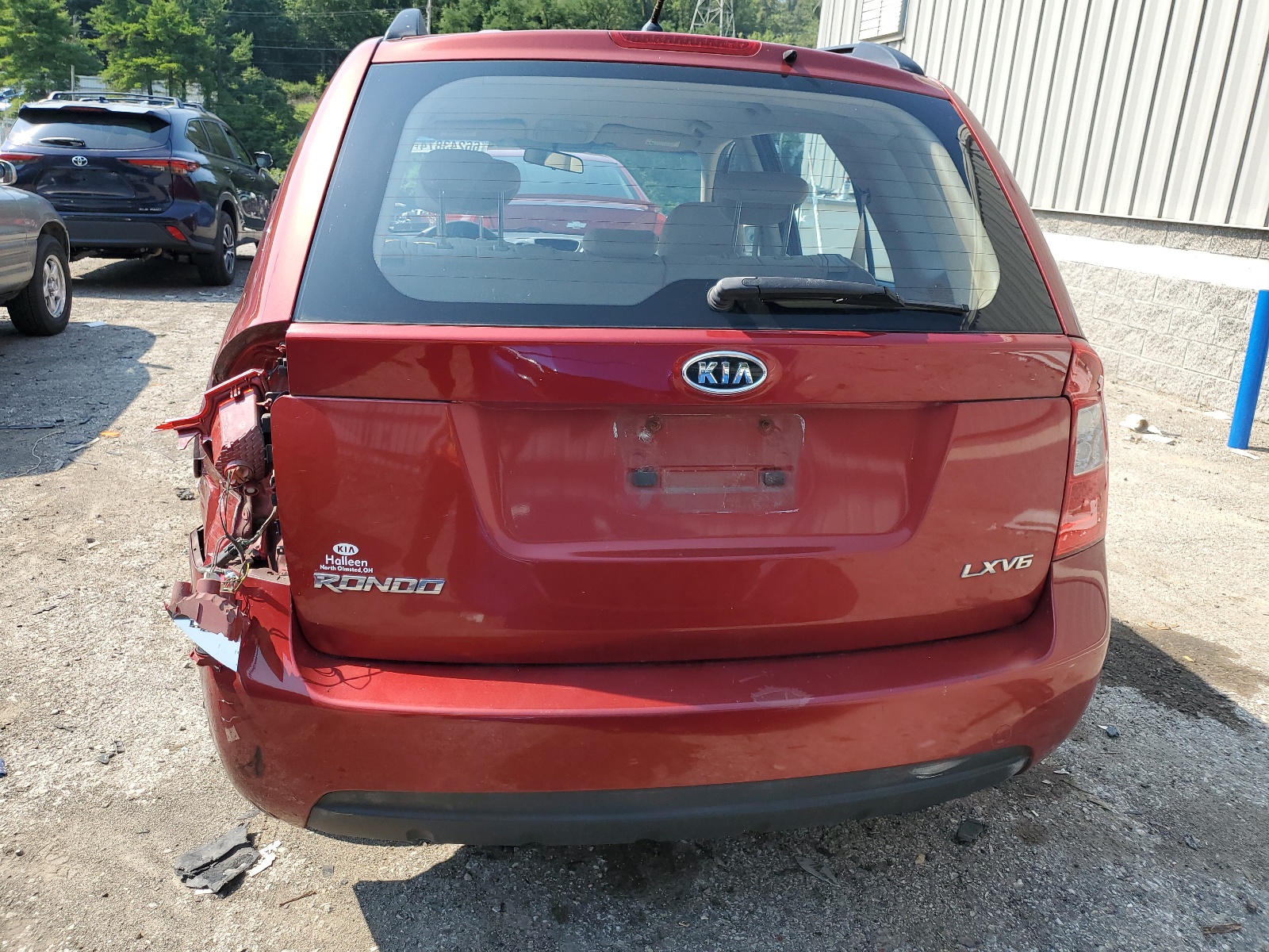 KNAFG526487128889 2008 Kia Rondo Lx