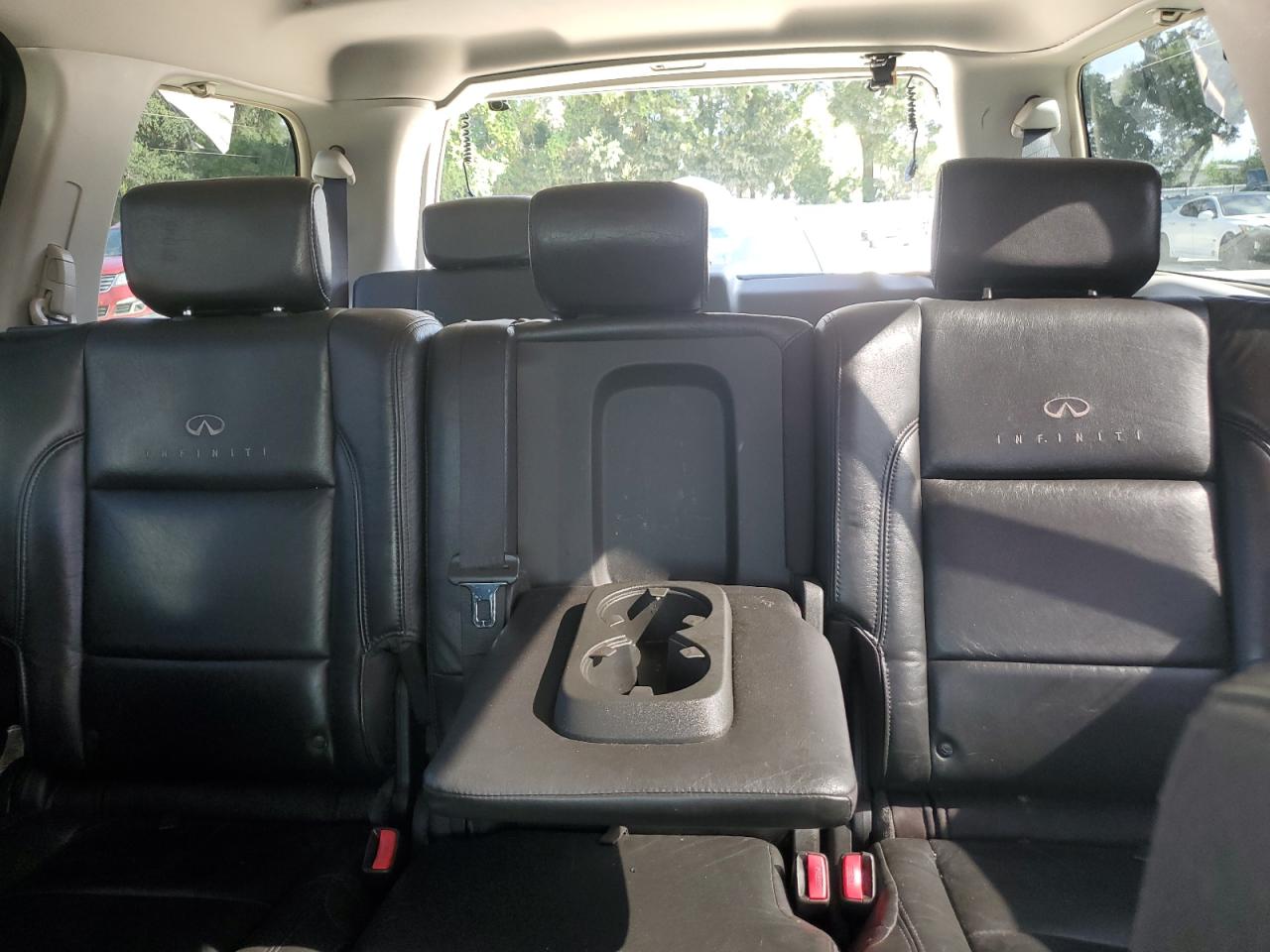2007 Infiniti QX56 - Image 10