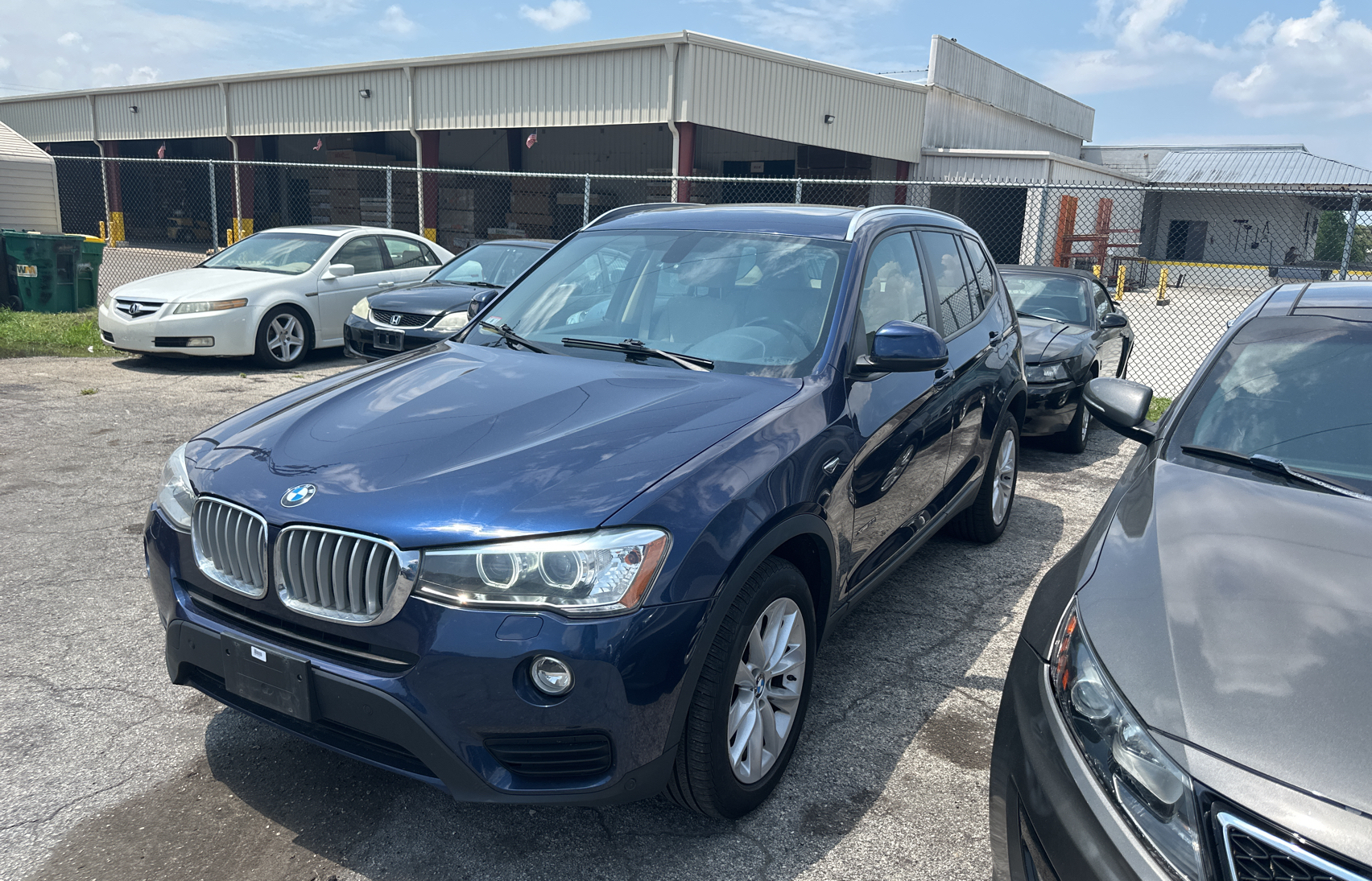 2016 BMW X3 xDrive28I vin: 5UXWX9C57G0D89085