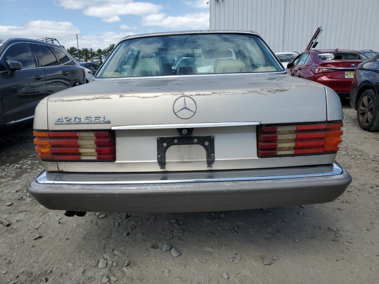 WDBCA35D8JA419795 1988 Mercedes-Benz 420 Sel