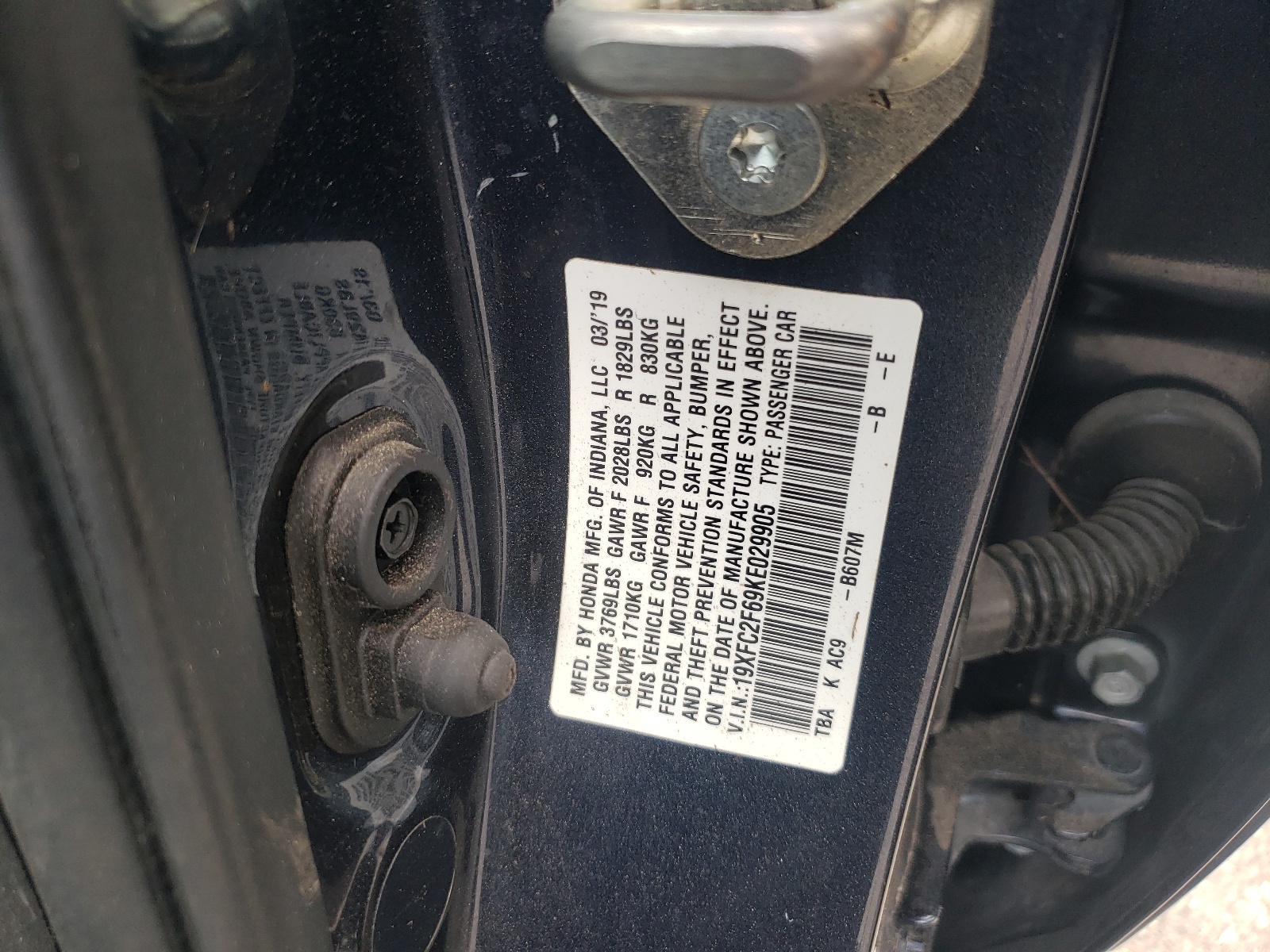 19XFC2F69KE029905 2019 Honda Civic Lx