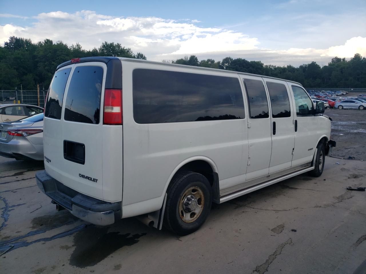 2005 Chevrolet Express G3500 VIN: 1GAHG39U751253655 Lot: 65588354