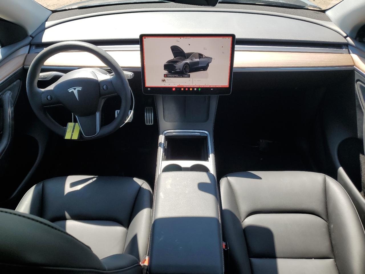 7SAYGDEF3RF039900 Tesla Model Y  8