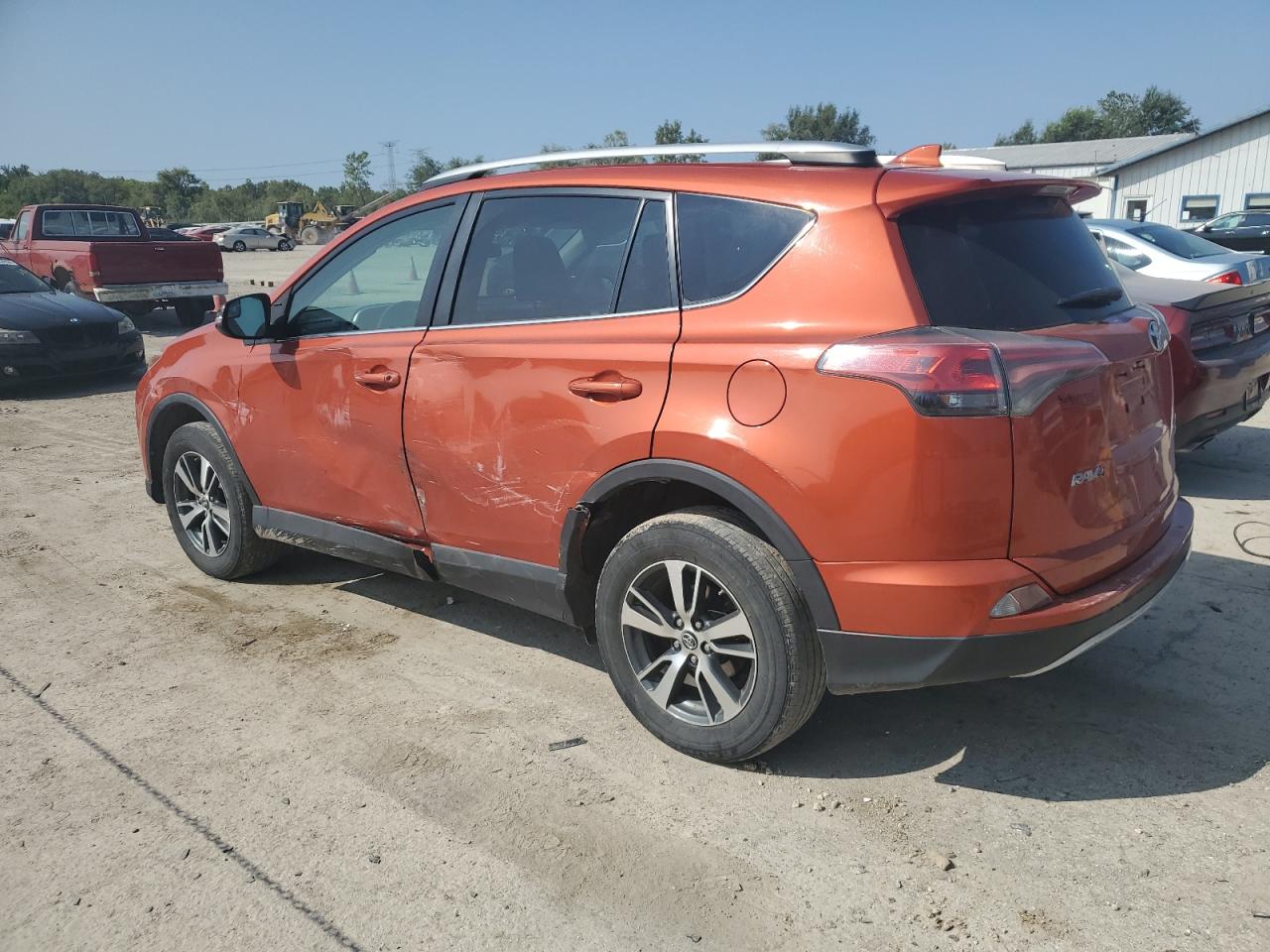 2T3RFREV3GW433090 2016 TOYOTA RAV 4 - Image 2