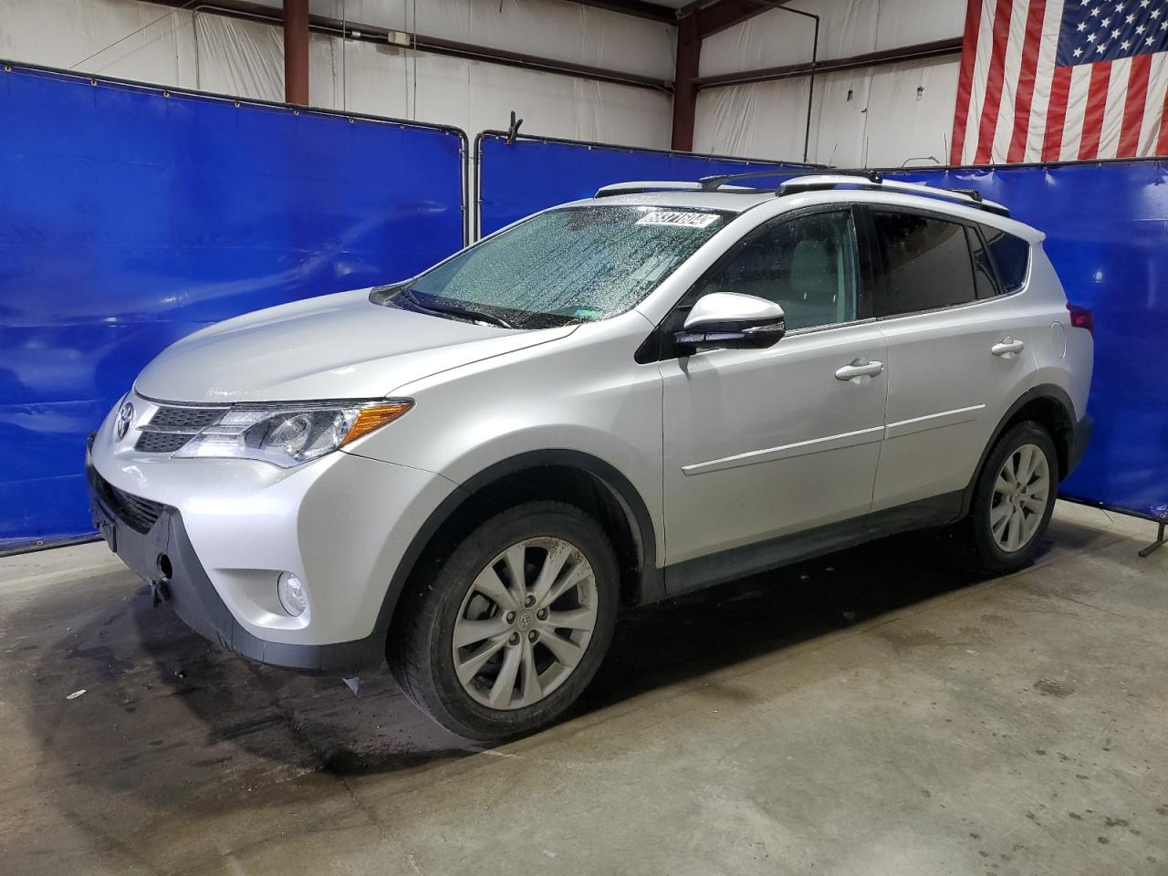 2T3DFREV5FW361821 2015 TOYOTA RAV 4 - Image 1