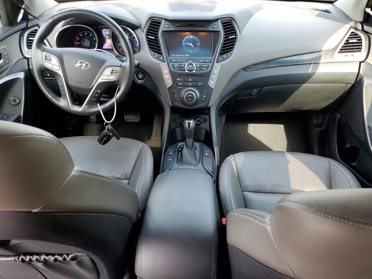 2014 Hyundai Santa Fe - Image 8