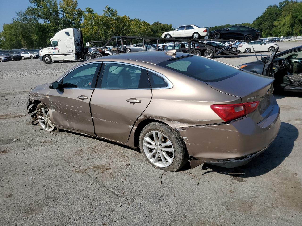 1G1ZD5ST7JF192797 2018 CHEVROLET MALIBU - Image 2