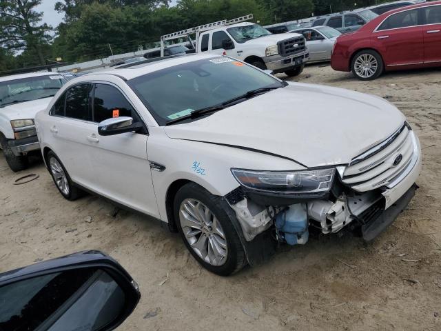  FORD TAURUS 2018 Белый