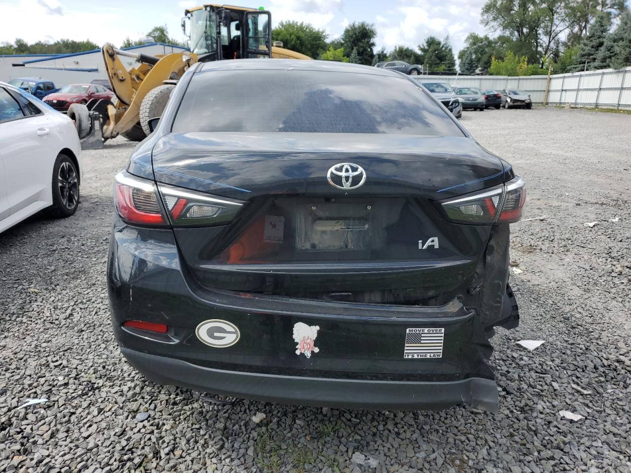 3MYDLBYV9HY154942 2017 Toyota Yaris Ia