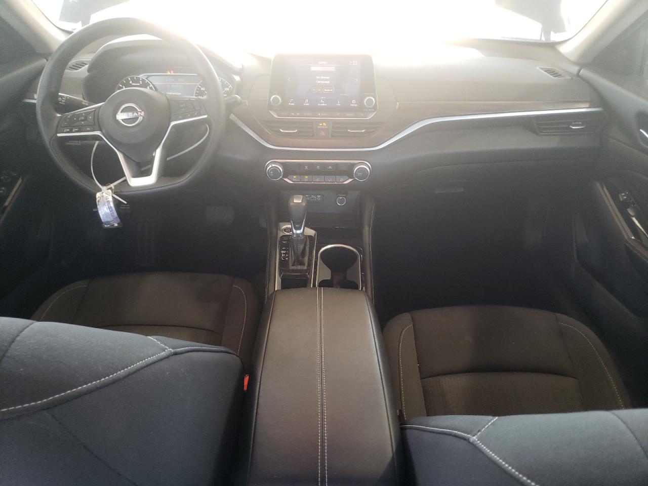 1N4BL4DV6PN370403 Nissan Altima SV 8