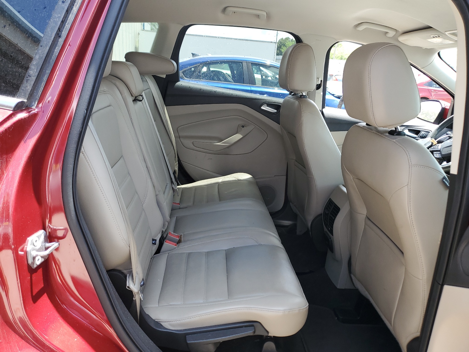 1FMCU0J9XHUC84834 2017 Ford Escape Titanium