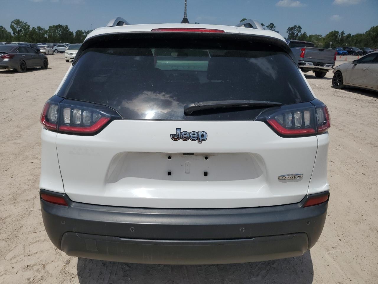 2019 Jeep Cherokee Latitude Plus VIN: 1C4PJLLB1KD242396 Lot: 65945594