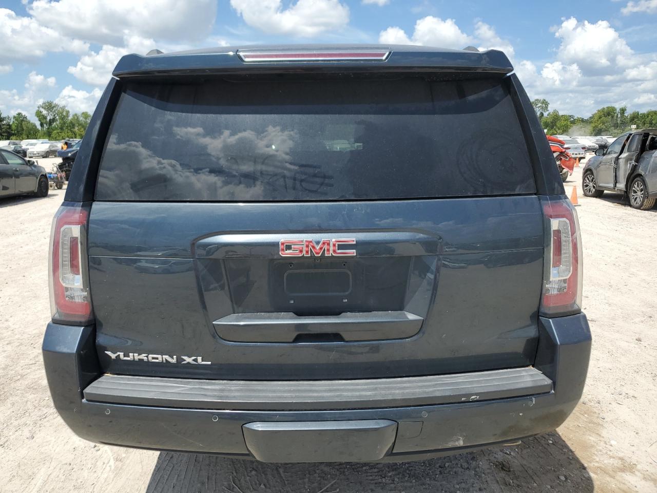 1GKS1GKCXKR404691 2019 GMC Yukon Xl C1500 Slt