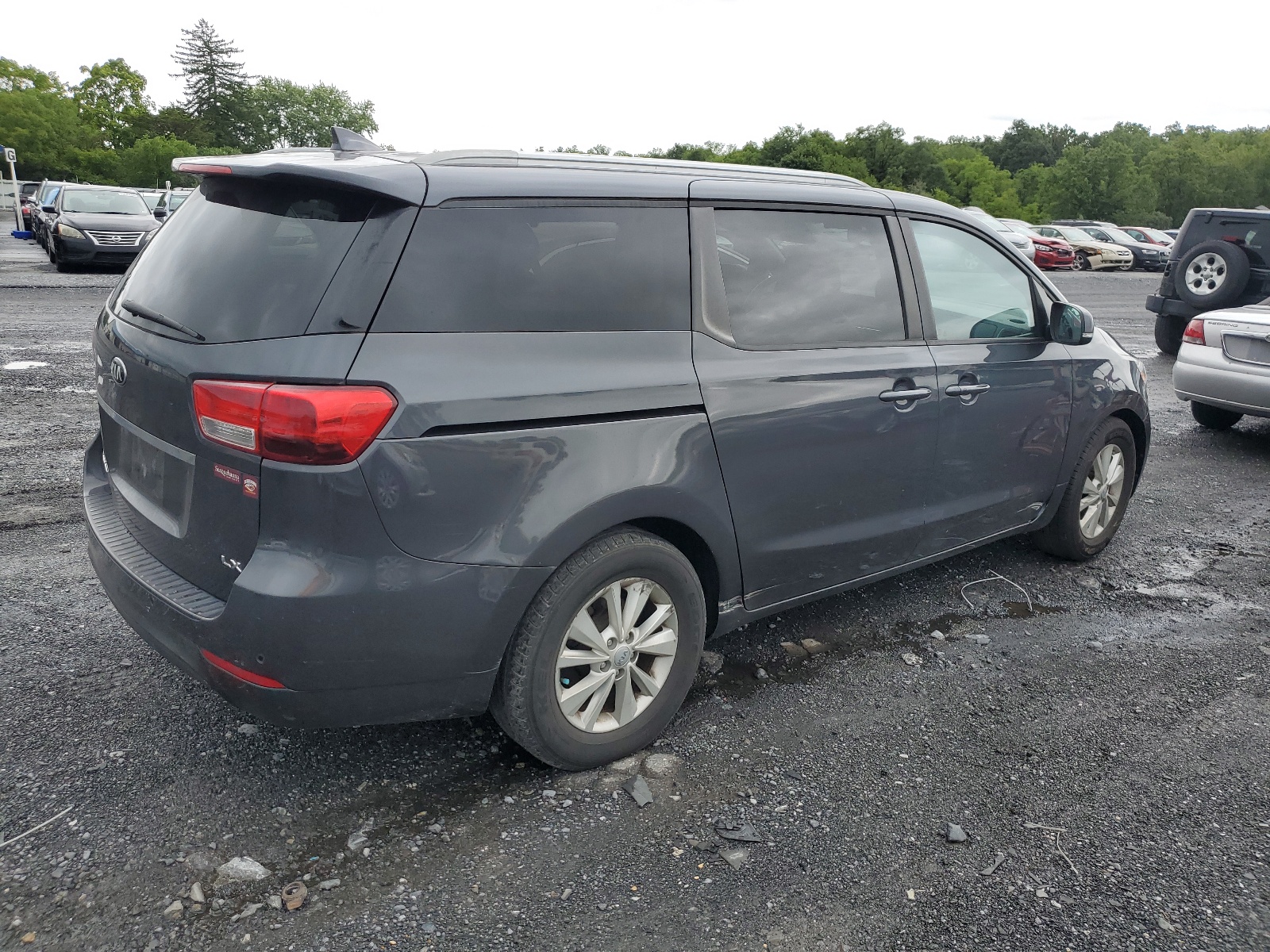 KNDMB5C14H6252825 2017 Kia Sedona Lx