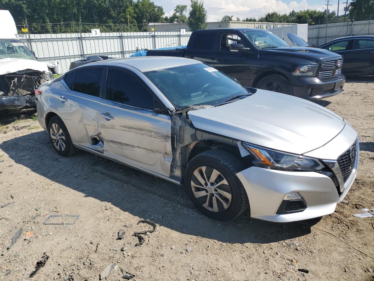 1N4BL4BV6LC197507 Nissan Altima S 4