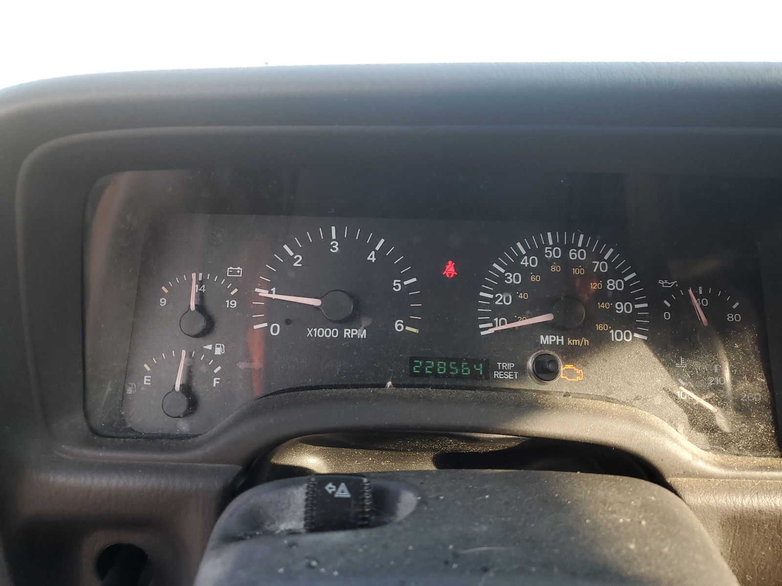 1J4FF48S81L630526 2001 Jeep Cherokee Sport