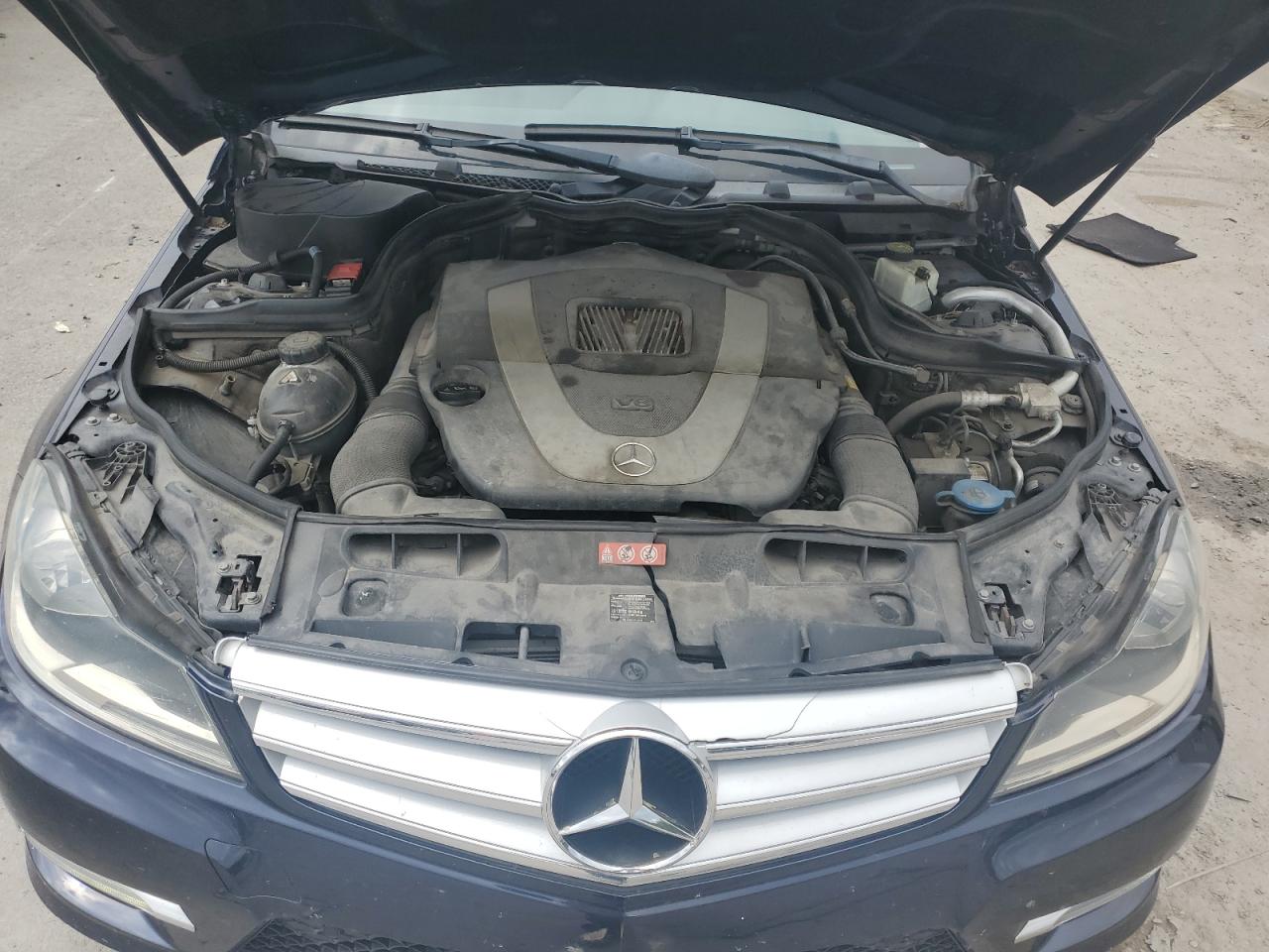 2012 Mercedes-Benz C 300 4Matic VIN: WDDGF8BB4CA695386 Lot: 67959754