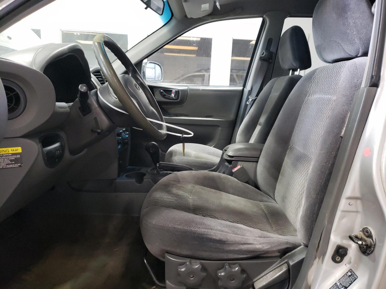 2004 Hyundai Santa Fe Gl VIN: KM8SB12B74U610690 Lot: 66705304