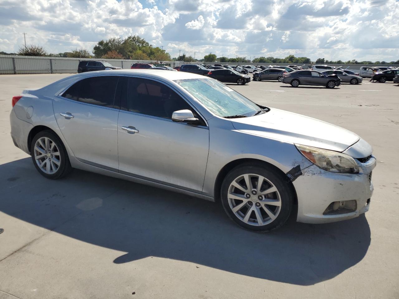 VIN 1G11H5SL1EF297634 2014 CHEVROLET MALIBU no.4