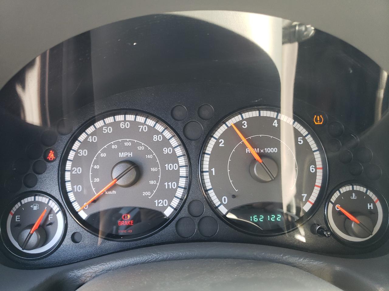 2005 Jeep Liberty (North America) - Image 9