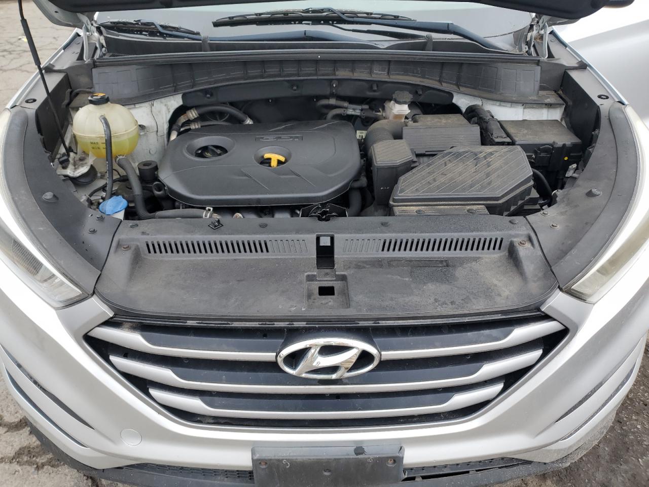 KM8J3CA42JU646256 2018 Hyundai Tucson Sel