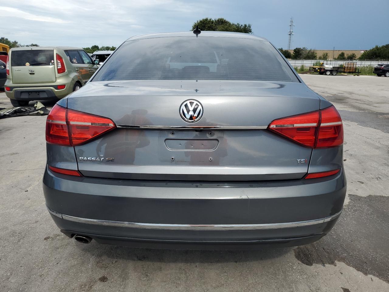 2016 Volkswagen Passat Se VIN: 1VWBT7A32GC010696 Lot: 68268564