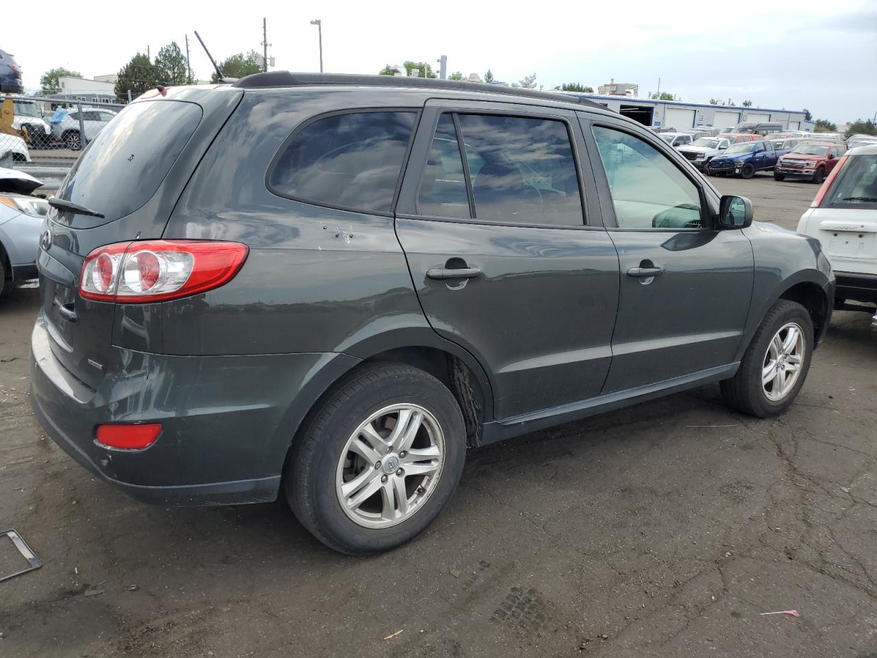 2012 Hyundai Santa Fe - Image 3