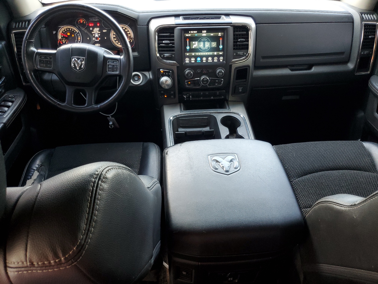 1C6RR7MT6JS291076 2018 Ram 1500 Sport