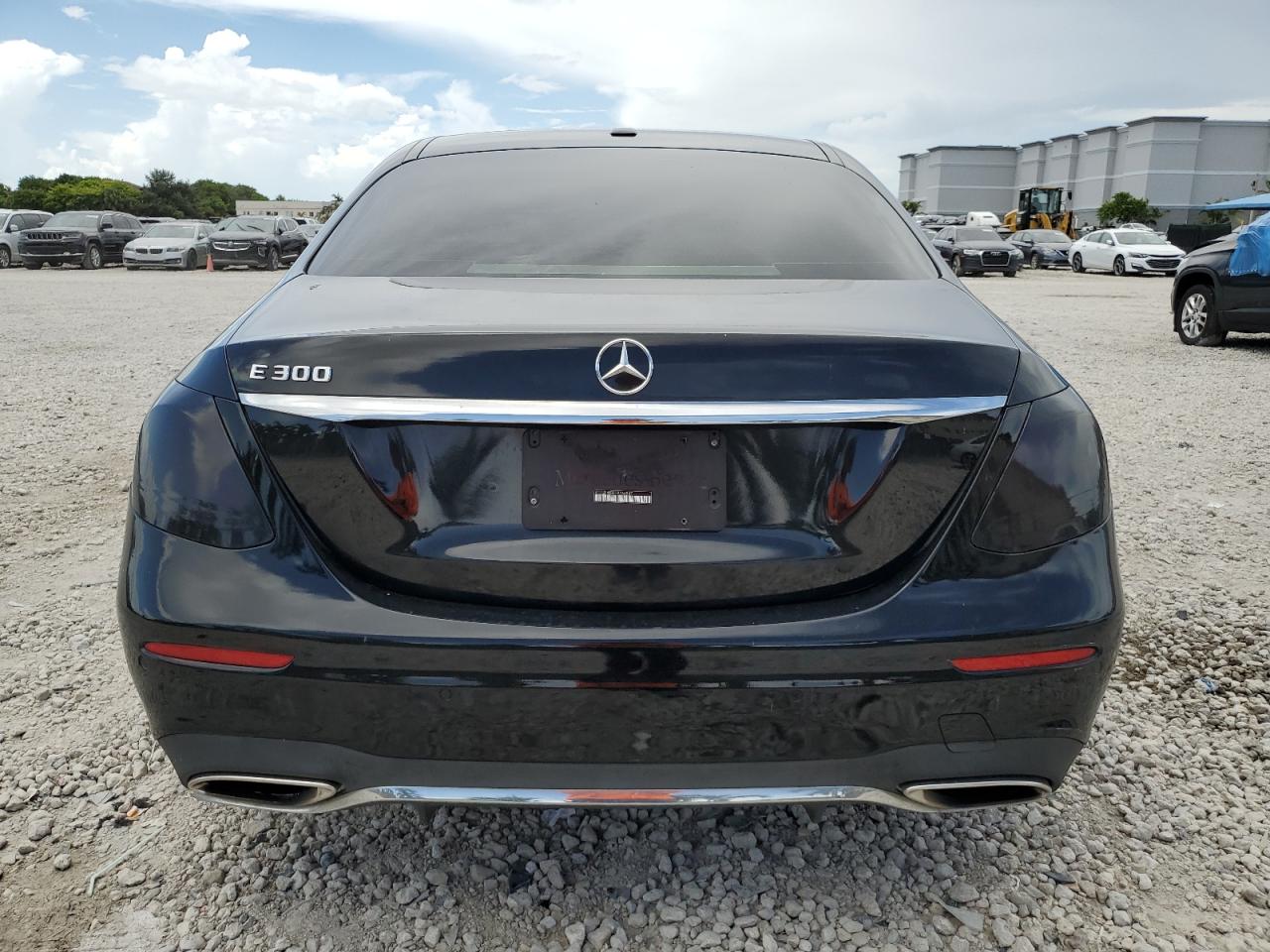 WDDZF4JB3JA472966 2018 Mercedes-Benz E 300