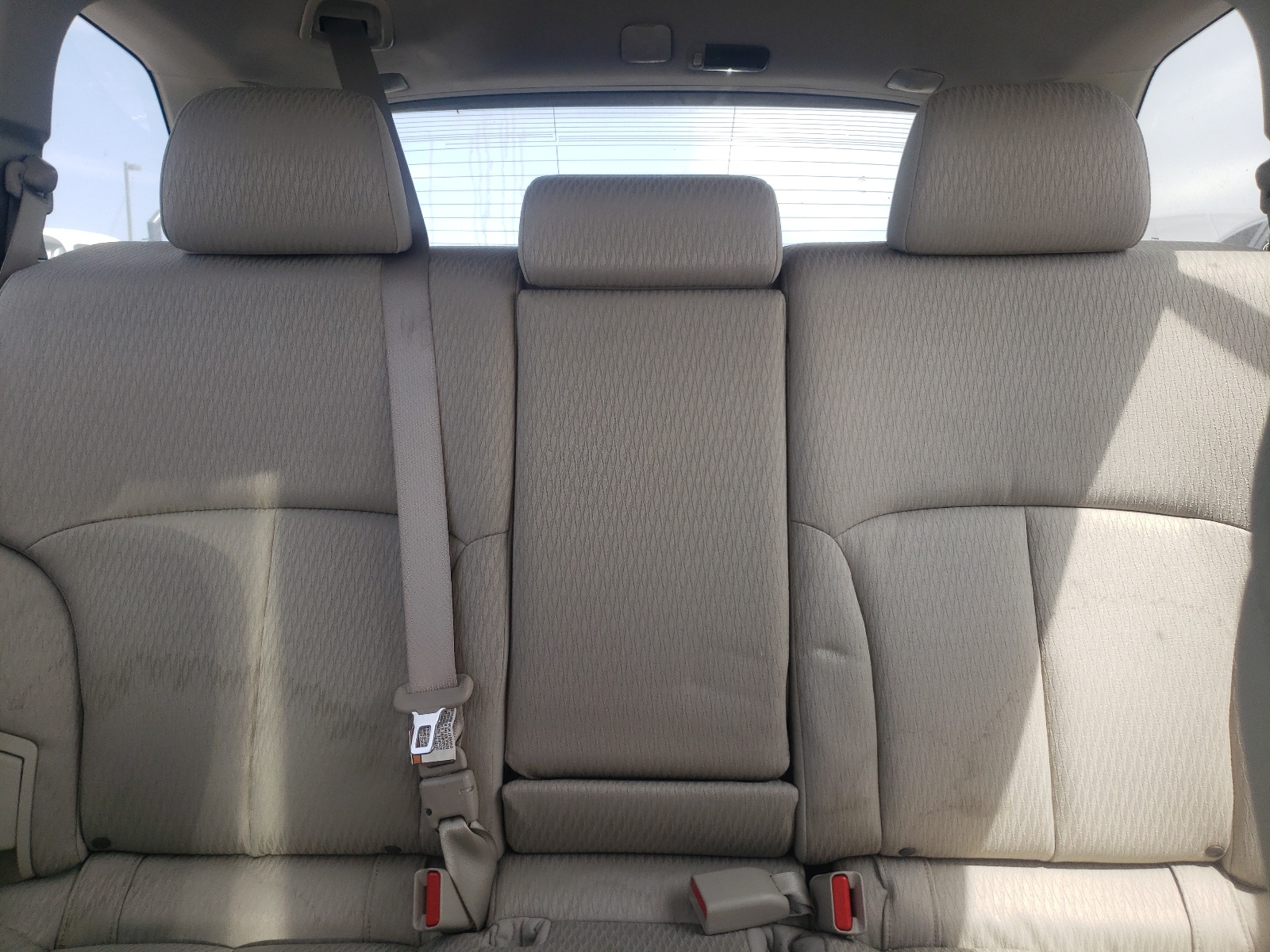 4S4BRDCC4B2403672 2011 Subaru Outback 3.6R Premium