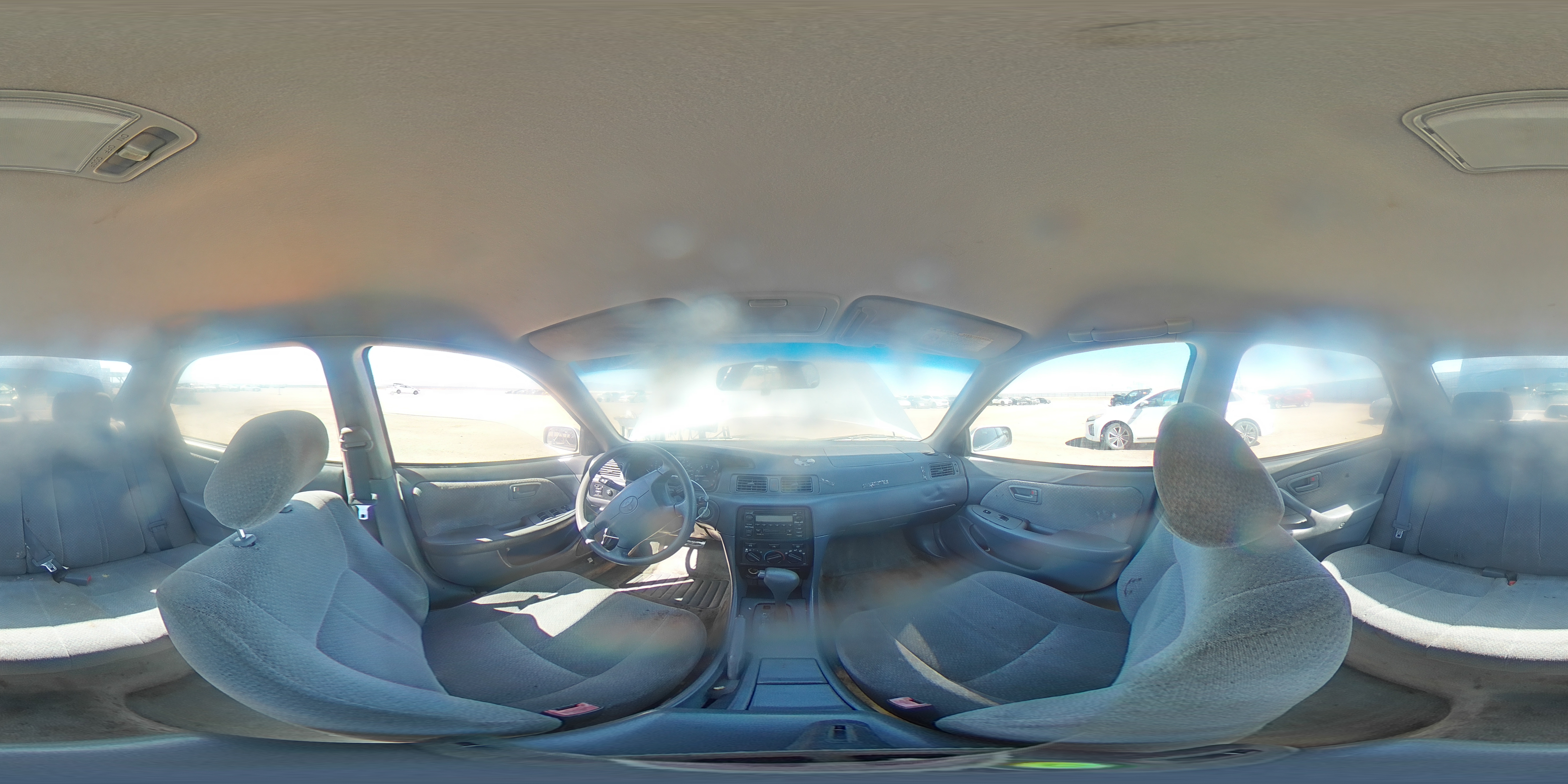 2000 Toyota Camry Ce VIN: JT2BG22K1Y0531565 Lot: 66896634