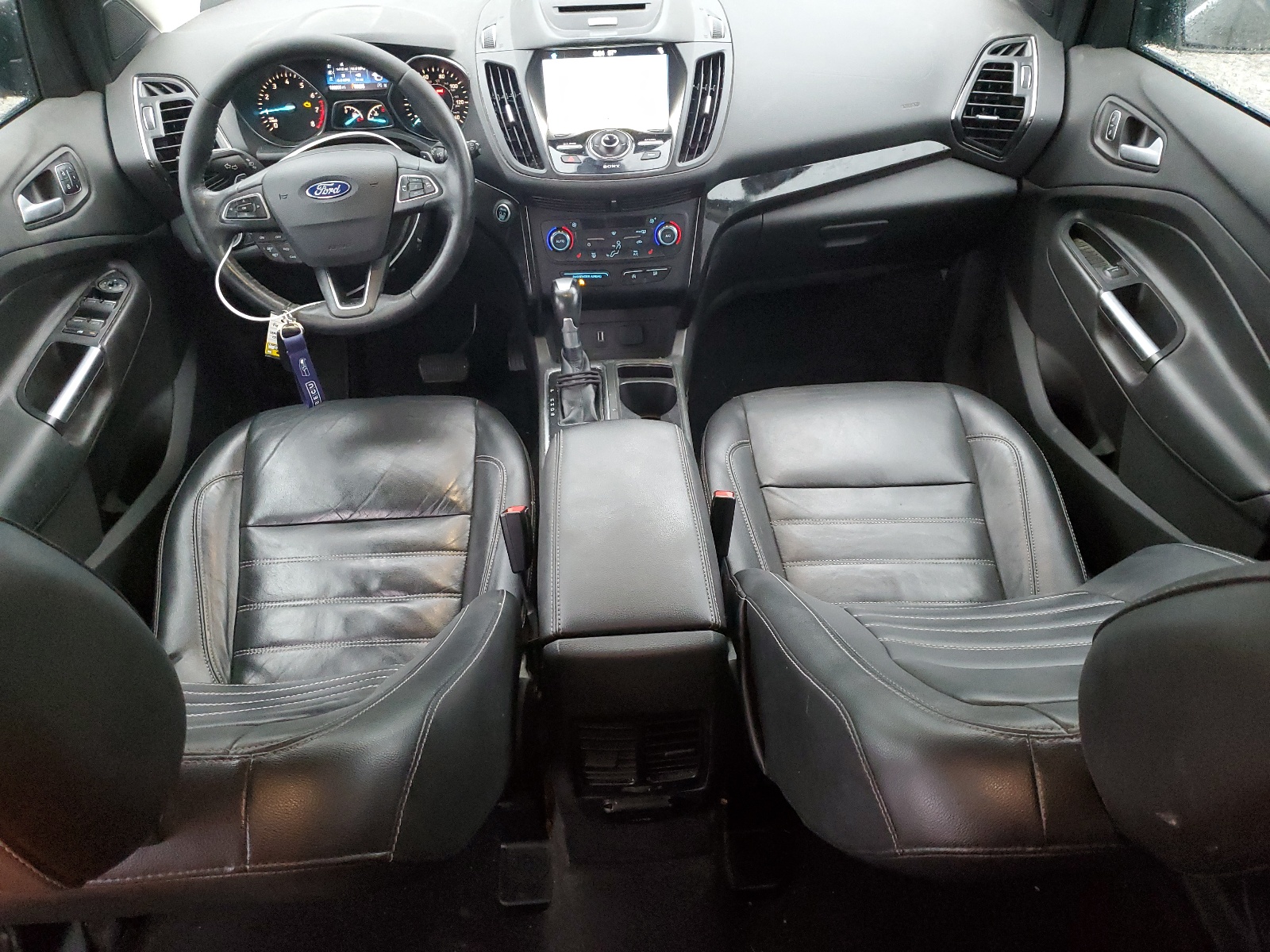 1FMCU9JD1HUC35269 2017 Ford Escape Titanium