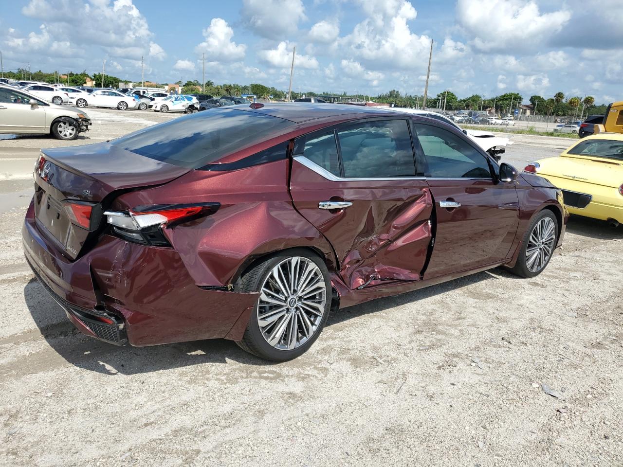 2024 Nissan Altima - Image 3