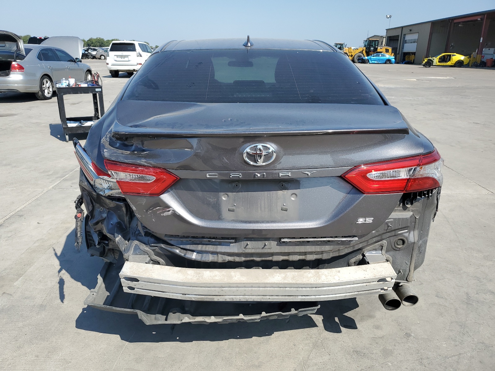 4T1B11HK3KU819075 2019 Toyota Camry L