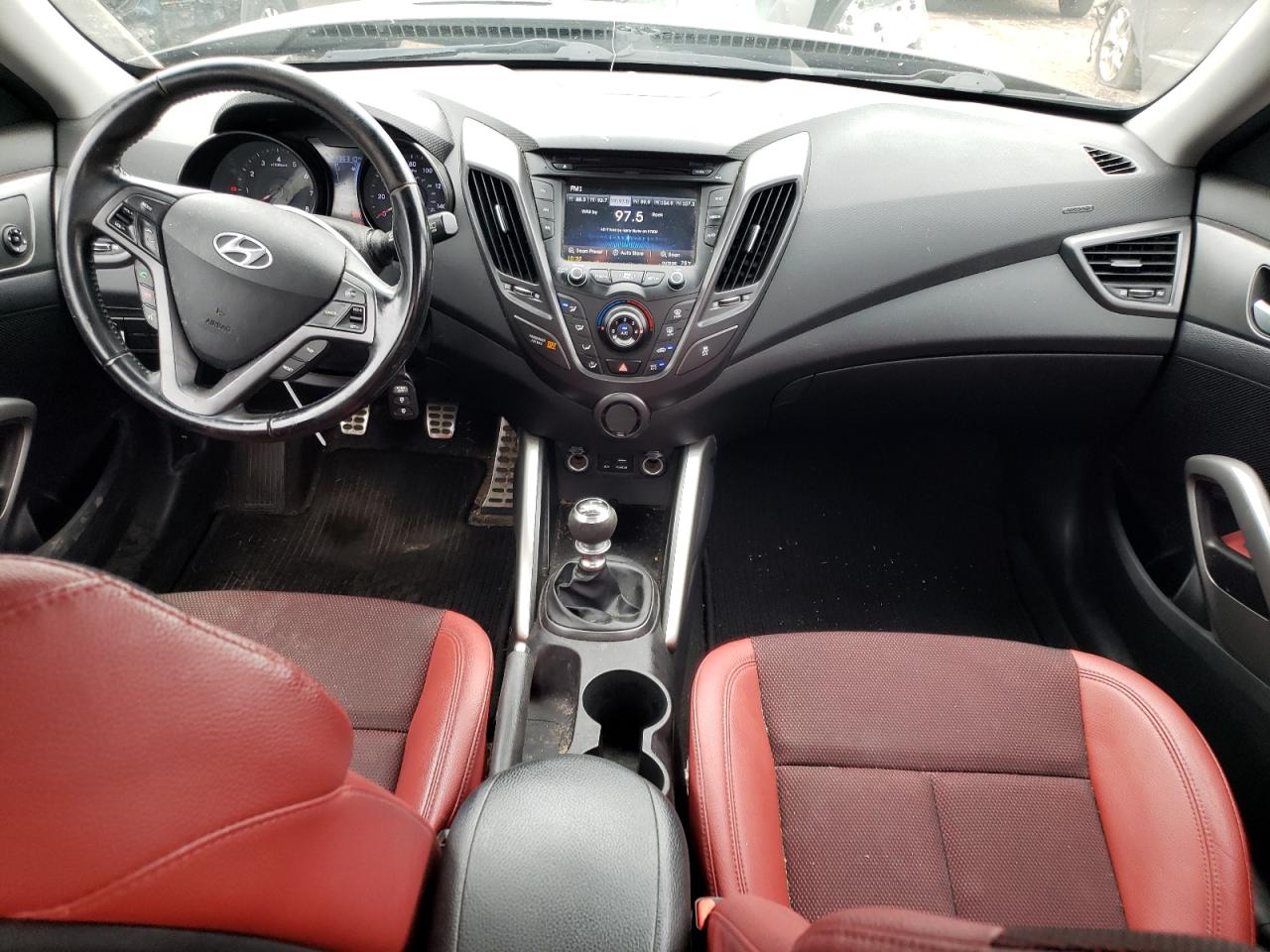 KMHTC6AE7FU231573 2015 Hyundai Veloster Turbo