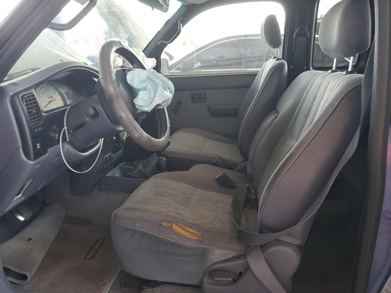 1999 Toyota Tacoma Xtracab VIN: 4TAWM72N7XZ550216 Lot: 65804534