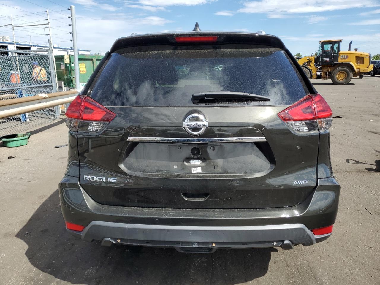 2017 Nissan Rogue S VIN: KNMAT2MV2HP588077 Lot: 66969364