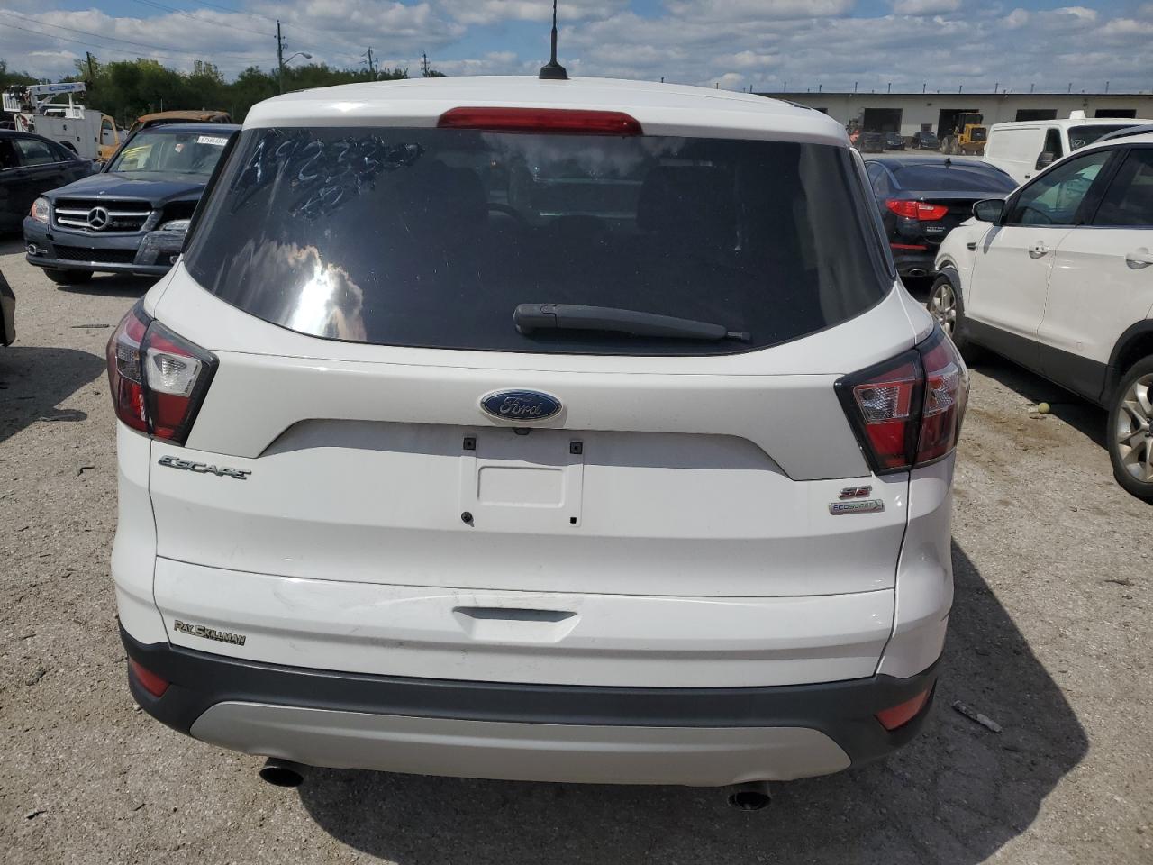 2017 Ford Escape Se VIN: 1FMCU0GD3HUA92330 Lot: 67491744