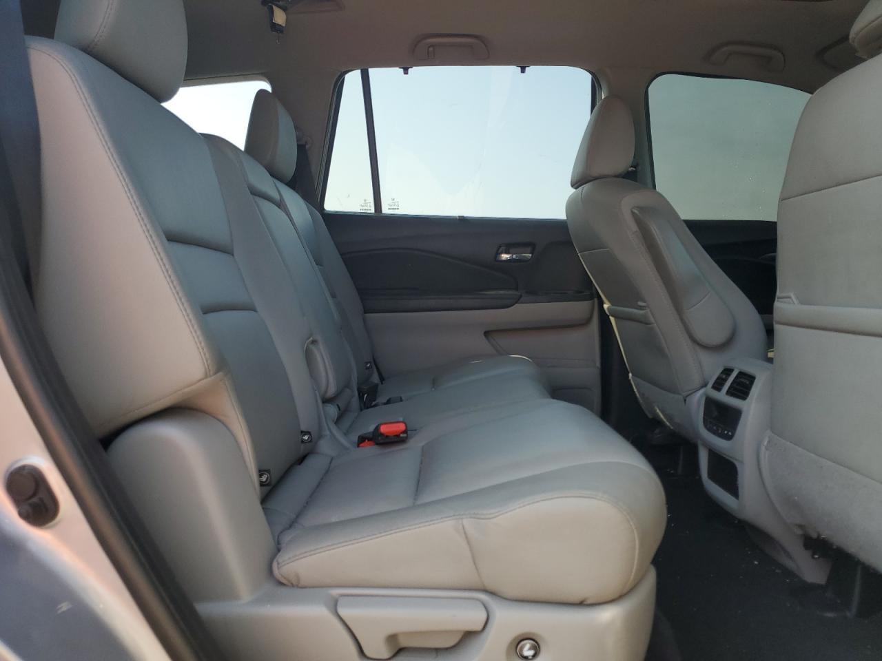 2022 Honda Pilot Se VIN: 5FNYF6H28NB093272 Lot: 64737684