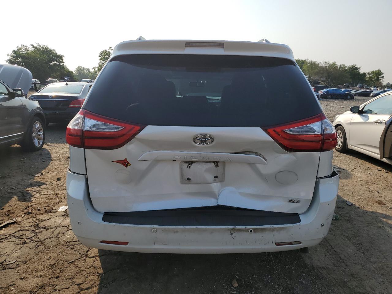 5TDYK3DCXFS632318 2015 Toyota Sienna Xle