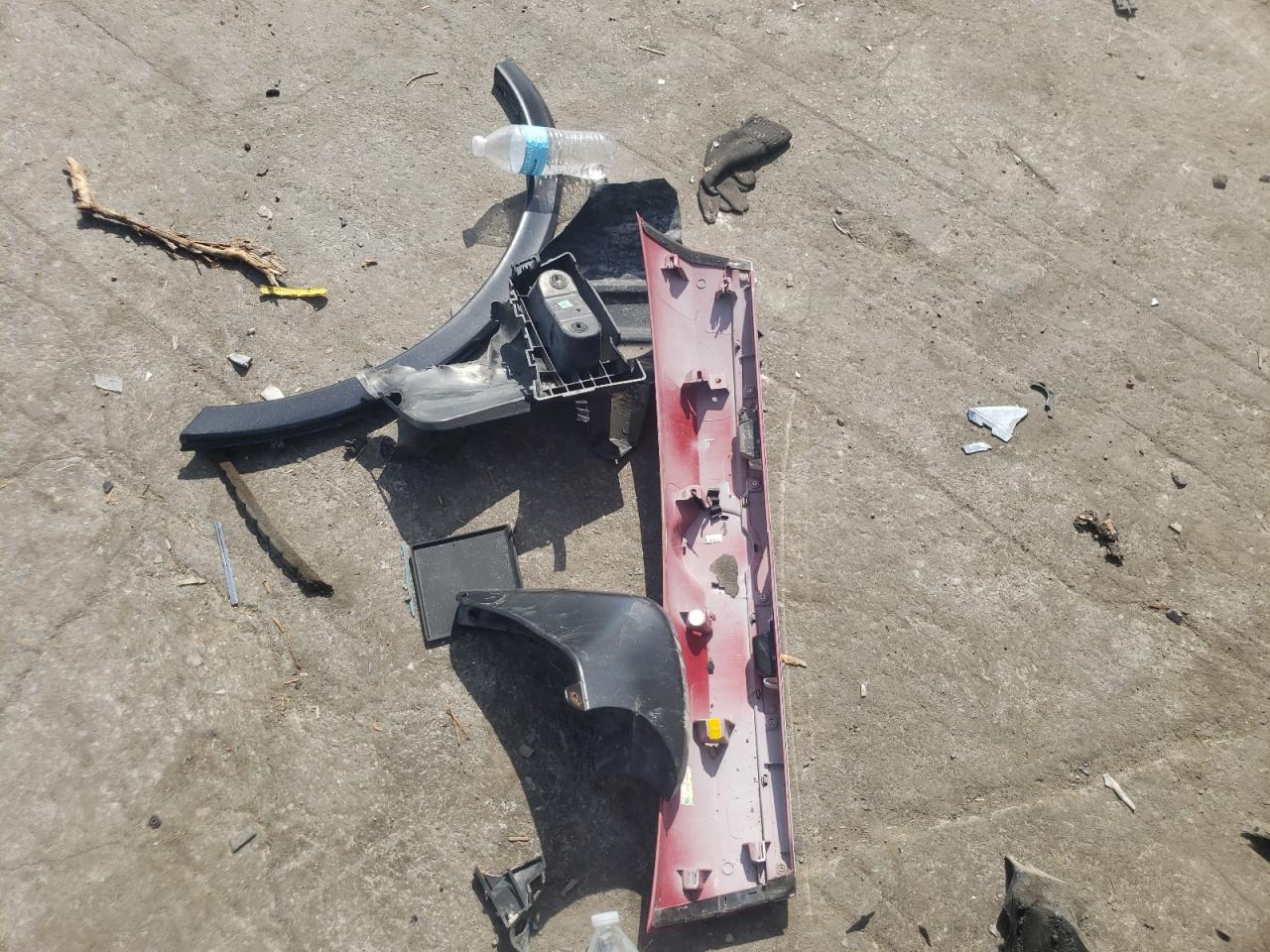 2019 Buick Encore Essence VIN: KL4CJGSM1KB758272 Lot: 67726934