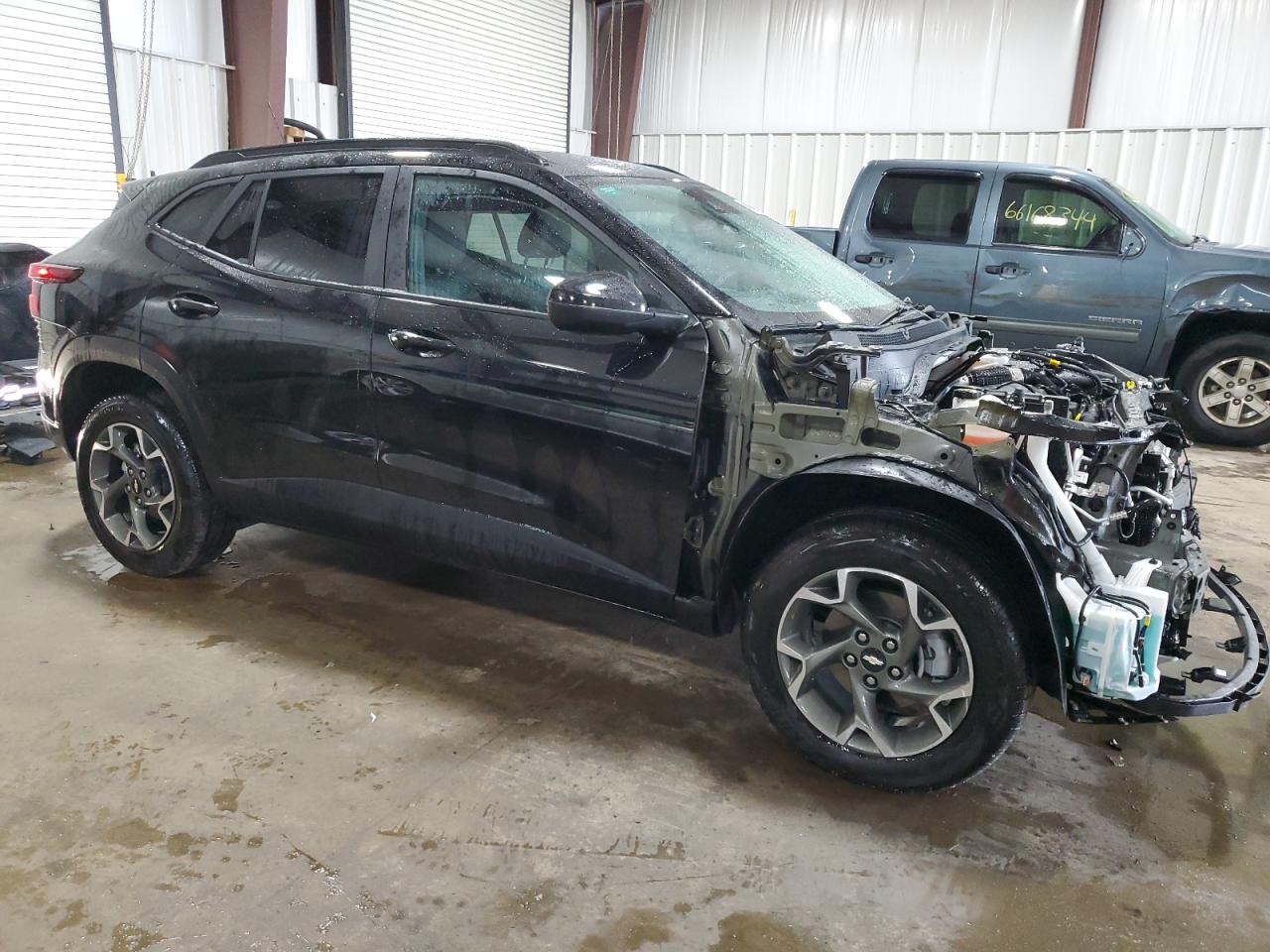 KL77LHE29RC037605 Chevrolet Trax 1LT 4